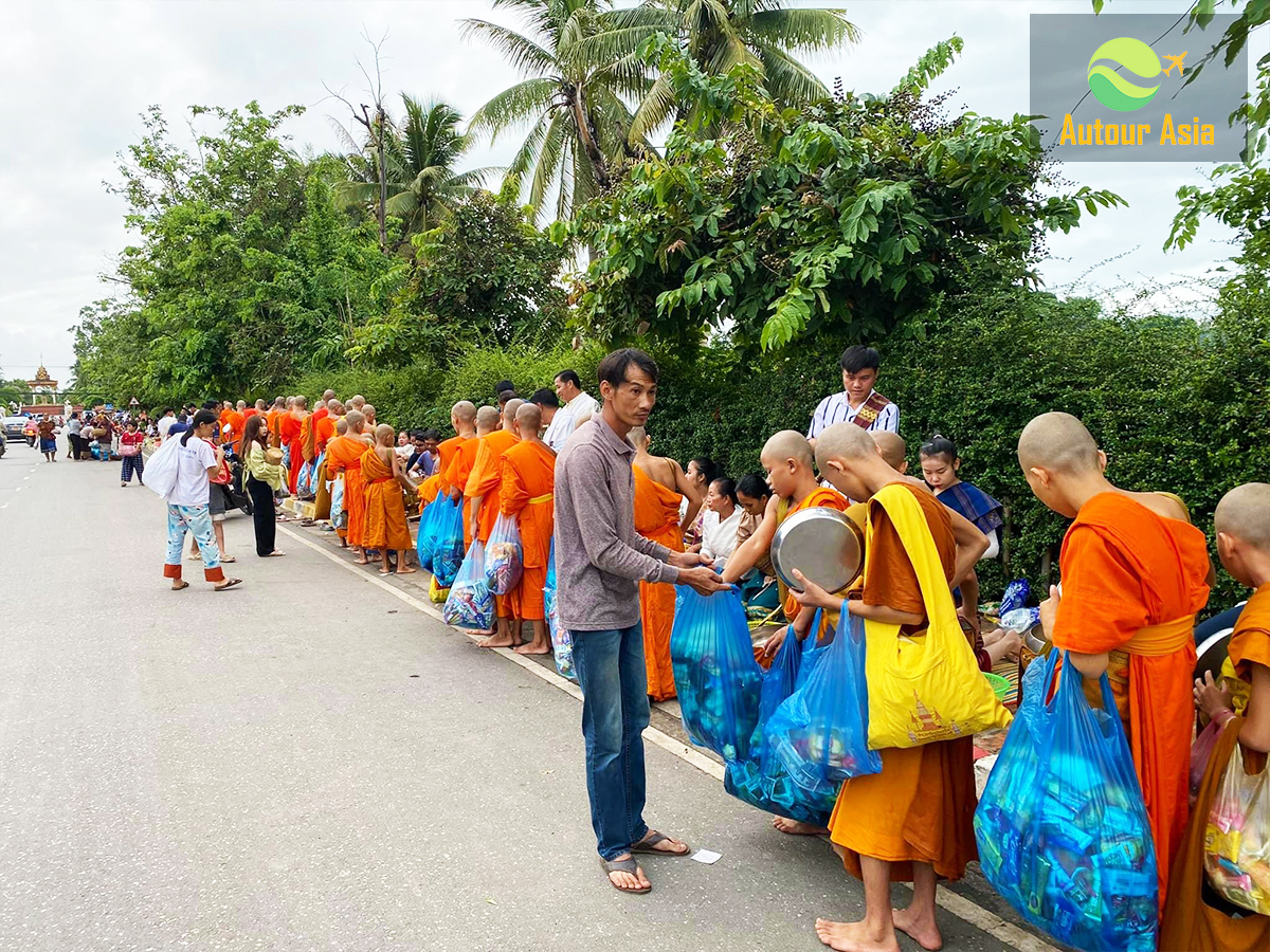 2-1200-luangprabang-laos-experience