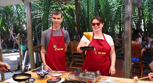 Cours de cuisine à Hoi An (une partie décotour)