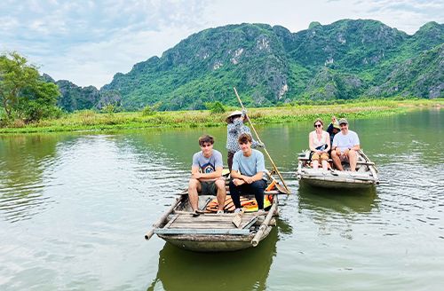 Hanoi - Ninh Binh - Vân Long (130 Km - 3h De Route) (Pd ; Dîner)