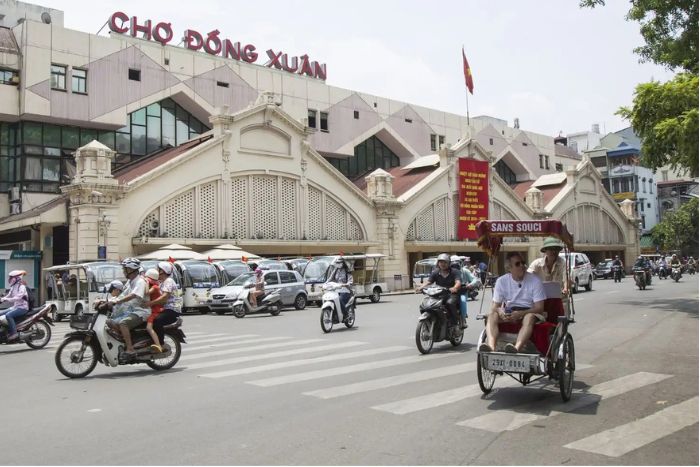 Du marché Dong Xuan aux rives du fleuve Rouge