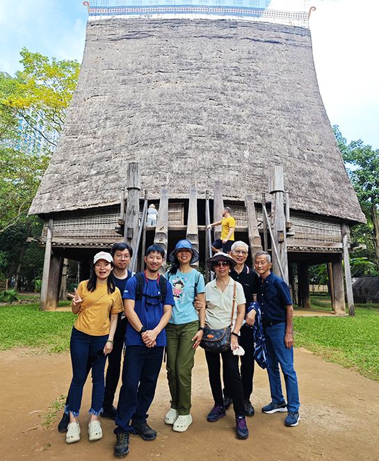 Visite dHanoi Vietnam par Groupe Mme.Yvonne
