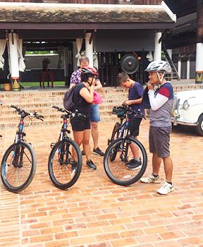 Tour à vélo à Luang Prabang par Mme.Cécile