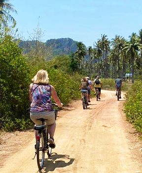 Faire du vélo Campagne Thaïlande