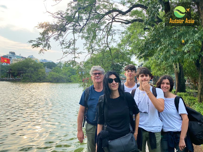 1200-2-Hoan-Kiem-Lake-Hanoi-City-Tour