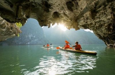 Baie dHalong - Grotte de Luon - Hanoï (B, Brunch)