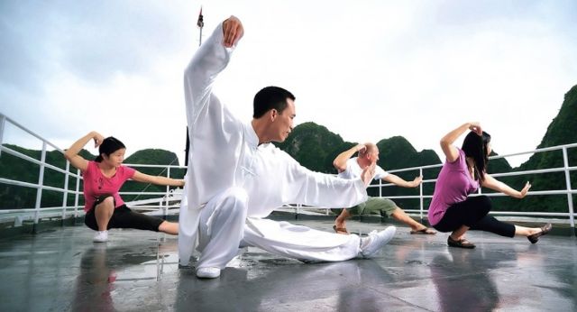 Tai Chi au matin à bord