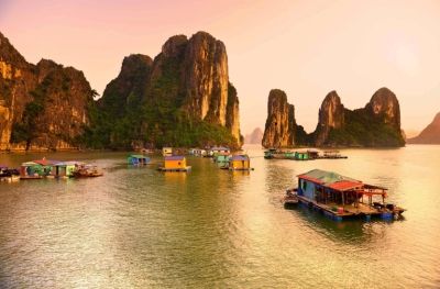 Village de pêcheurs de Cua Van - Grotte Trinh Nu - Grotte du Tambour (Petit-déjeuner, Déjeuner, Dîner)