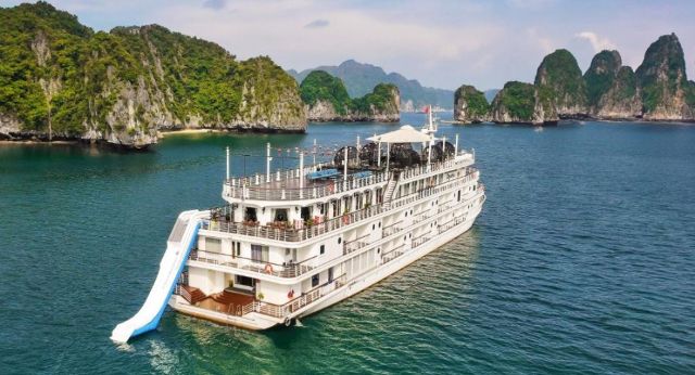 Croisière Ambassador Signature dans la baie de Lan Ha