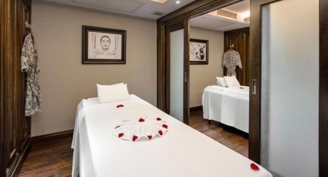 Spa deluxe on jonque