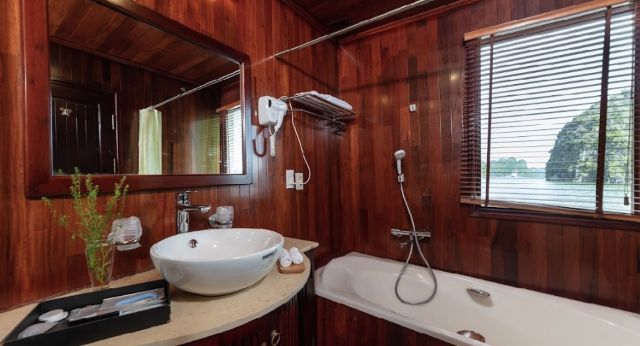 Salle de bain bien équipé