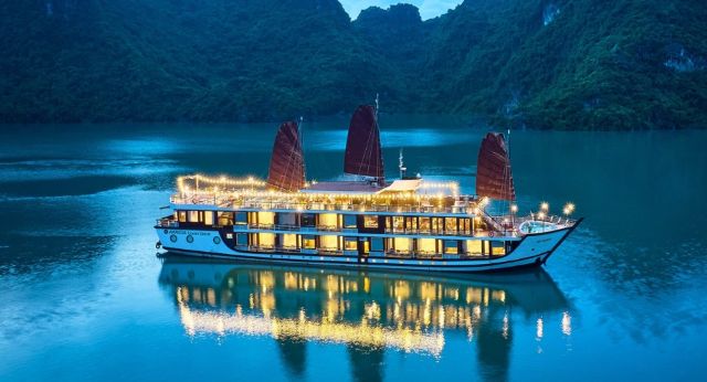 Croisière Amanda Legend à la nuit