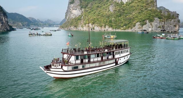 Croisière Garden Bay Legend 02