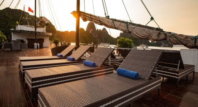 Détendez-vous sur la terrasse ensoillée