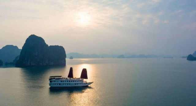 Croisière dans la baie de Bai Tu Long