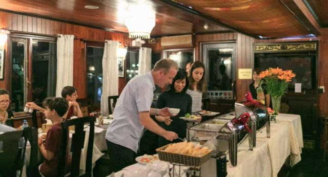 Dîner en croisière