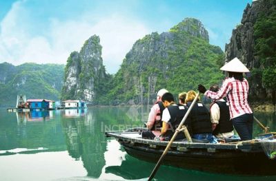 Grotte de Thien Canh Son - Baie de Bai Tu Long - Port International dHa Long (B, Brunch)
