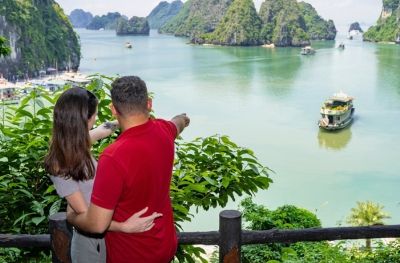 Grotte de Sung Sot - Baie dHalong - Hanoï (B, L)