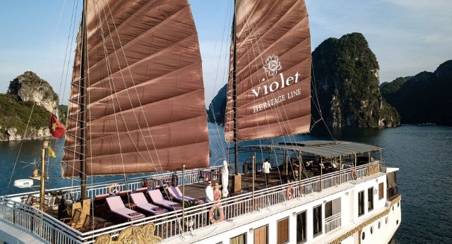 Jonque Violet Halong de vue haute