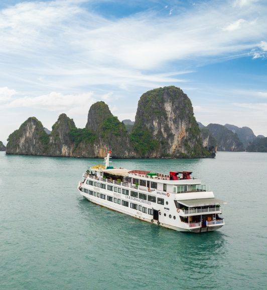 Croisière Bateau La Regina Royal Dans La Baie DHalong - Baie De Lan Ha