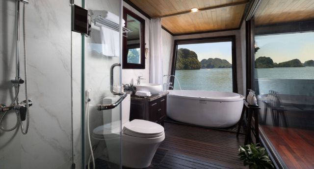 Salle de bain avec vue panoramique