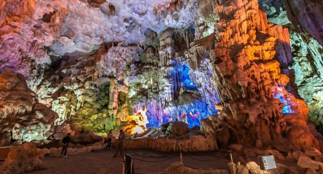 Grotte de Sung Sot
