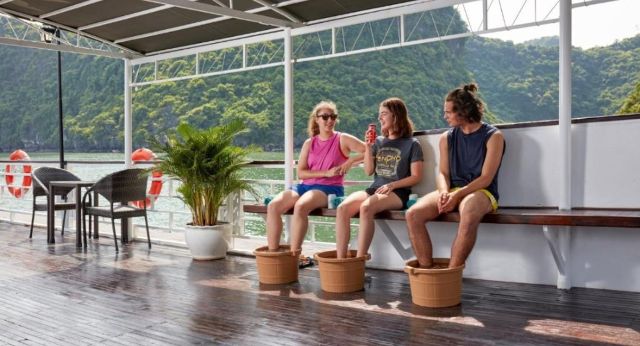 Expérience avec massage spécial sur bateau