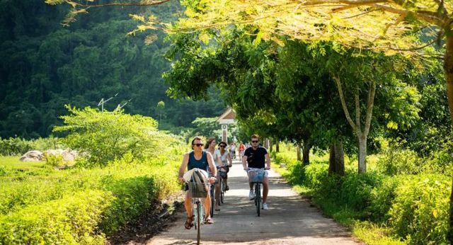 Faire du vélo au village de Viet Hai