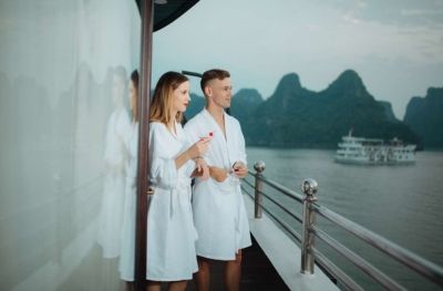Grotte de Luon - Baie dHalong - Hanoï (Petit-déjeuner, Déjeuner)