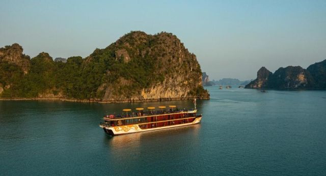Croisière Nostalgia dans la baie de Lan Ha