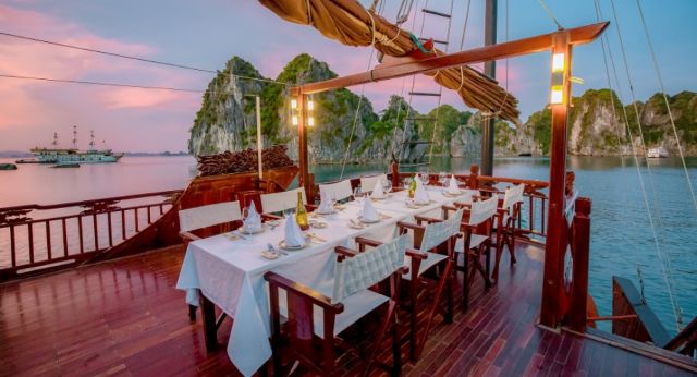 Dîner impressive en bateau