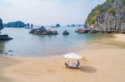 Port international dHalong - Baie de Bai Tu Long - Cap La (L,D)