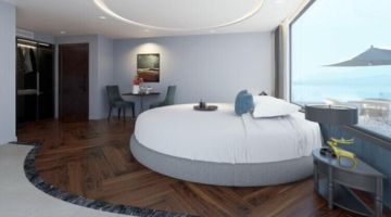 Honeymoon Suite