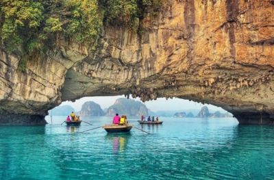 Baie dHalong - Grotte sombre et lumineuse - Hanoï (Petit déjeuner - Brunch)
