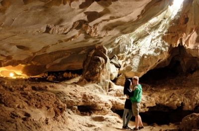 Baie dHalong - Grotte de Sung Sot - Hanoï (B,L)