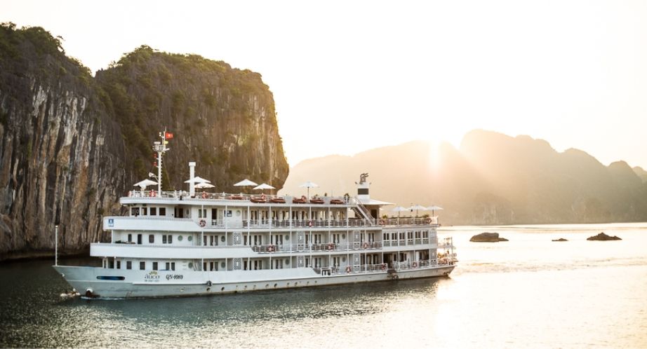 La croisière The Au Co dans la baie dHalong