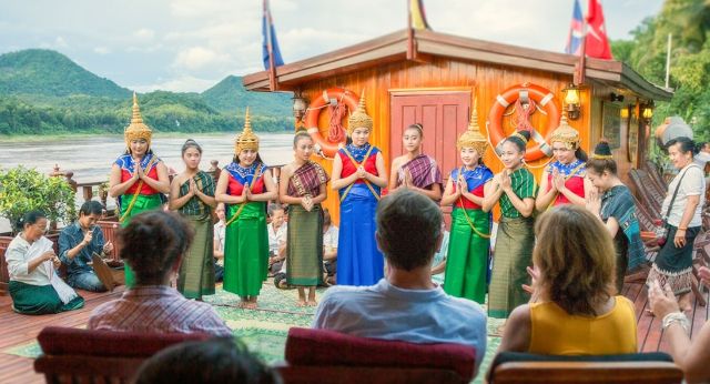 Dance traditionelle du Laos