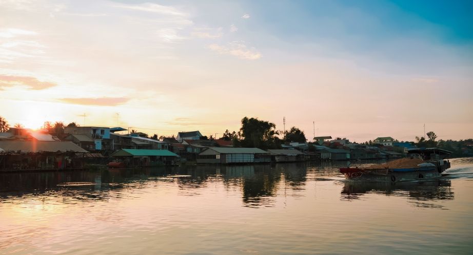 Wat Hanchey - Kampong Cham (B, L, D)