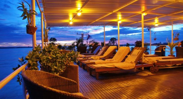 Nuit paisible sur la terrasse