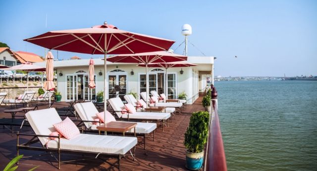Terrasse ensoleillée avec la meilleure vue sur le Mékong