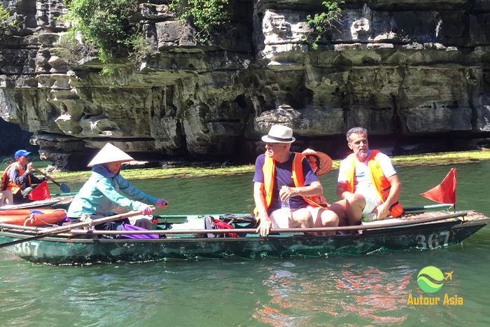 Excursion en barque à rame à Trang An