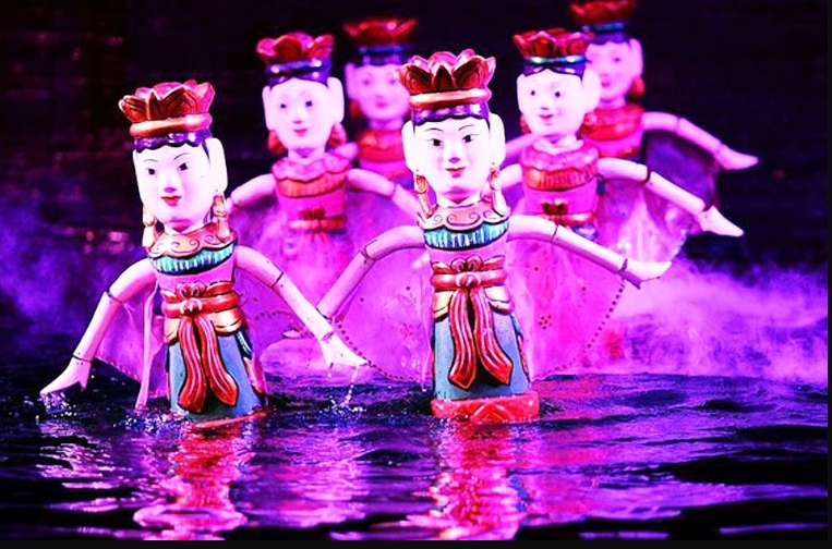 Le spectacle des marinonnettes sur l'eau à Hanoi
