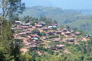 Xiengkhoang - Ban That Hium (187km - 6h En Voiture) (Pdéj / Déj)