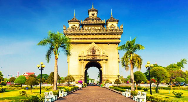 Patuxay (lArc de Triomphe du Laos)