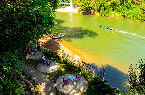 Luang Prabang - Vang Vieng Par Train Local (Pd)
