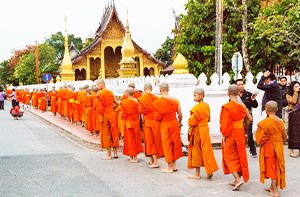 ARRIVEE A LUANG PRABANG (sans Repas) GUIDE + CHAUFFEUR