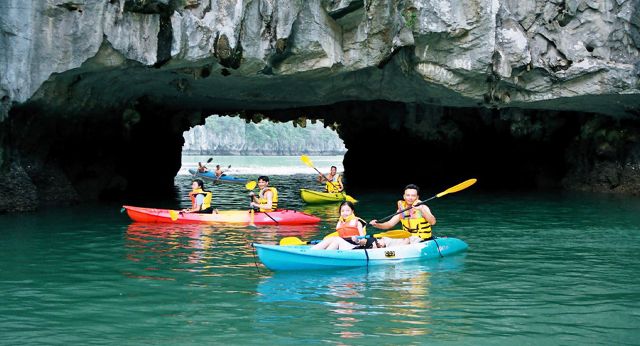 Kayak à la baie dHalong