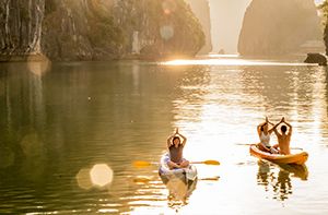 Baie DHalong - Hanoi - Da Nang En Avion (Pd; Dj)