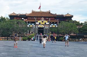 Hanoi - Hue / En Avion (680km - 1h15 En Avion) (Pd)