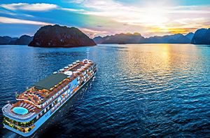 Baie DHalong - Hanoi - Ho Chi Minh Ville En Avion (2h Du Vol) (Pd; Brunch)