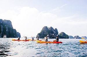 Baie DHalong - Hanoi - Da Nang - Hoi An (850km - 2h00 En Avion) (Pd; Dj)